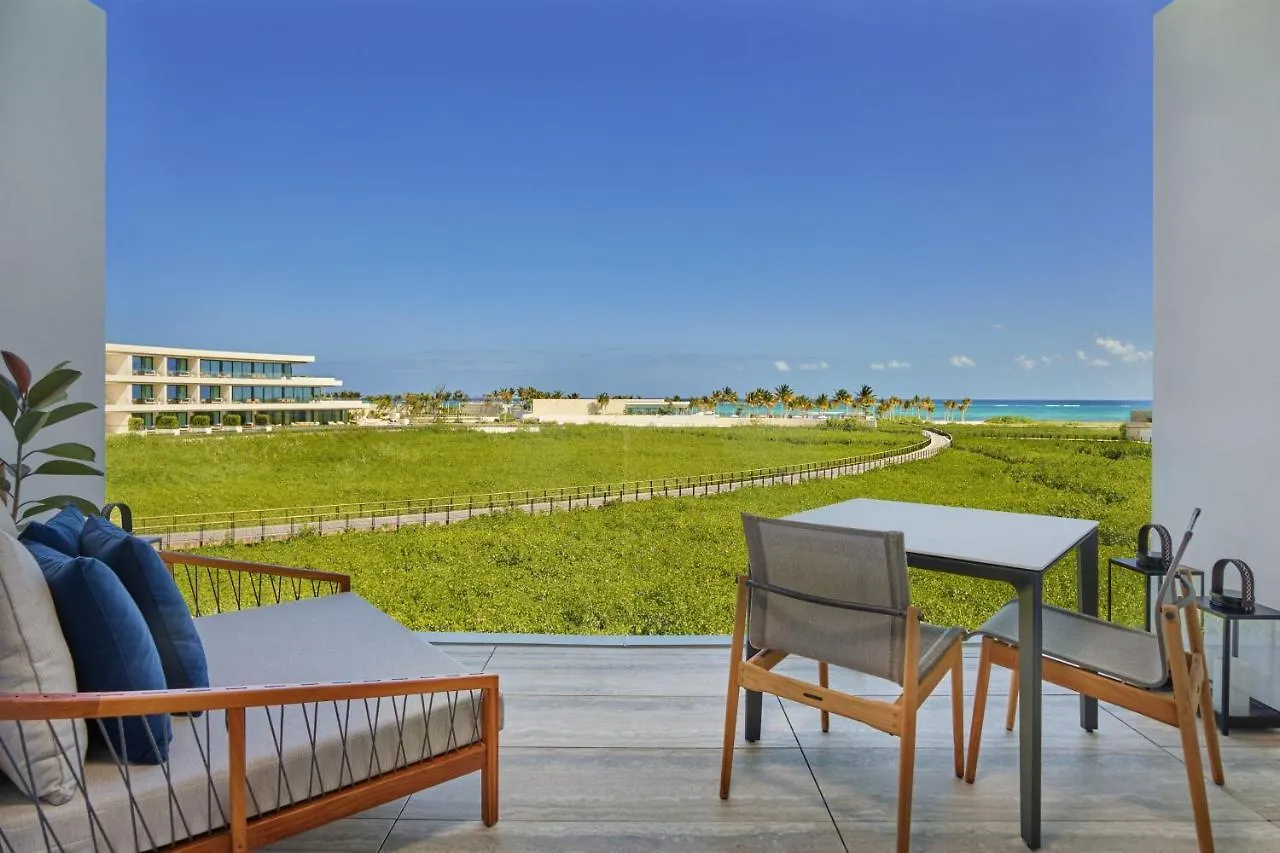The St. Regis Kanai Resort, Riviera Maya Punta Maroma 5*,